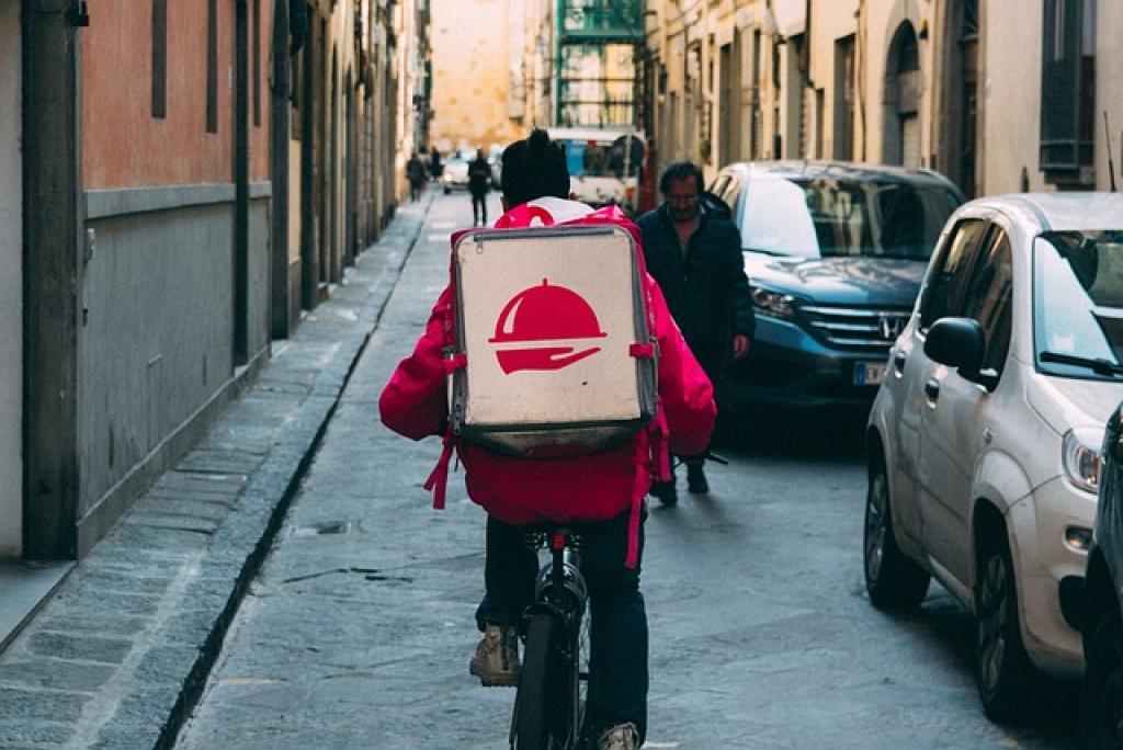 Best Practices For How Security Teams Handle After-Hours Deliveries